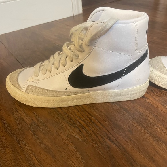 Women’s Blazer Mid ‘77 Sneakers - Picture 5 of 12